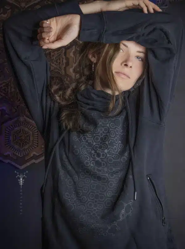 HOODIES-WOMEN-IKARO - Image 2