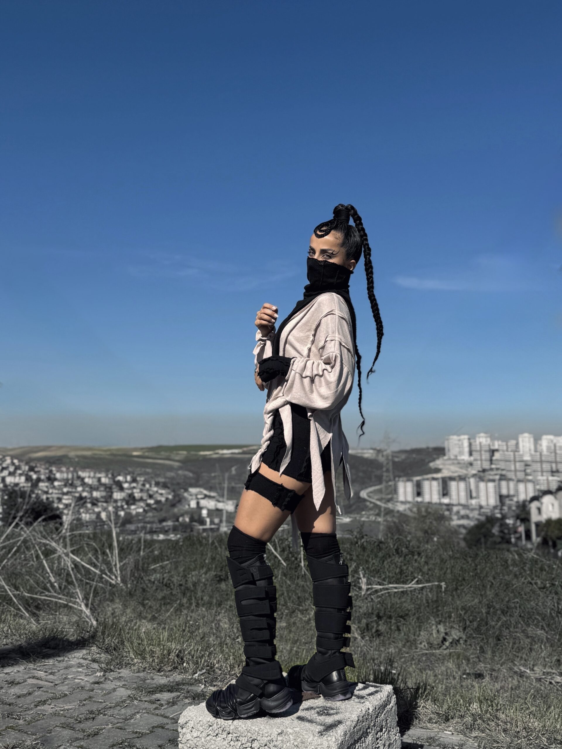 Asymmetrical blouse Mina nia - Image 3